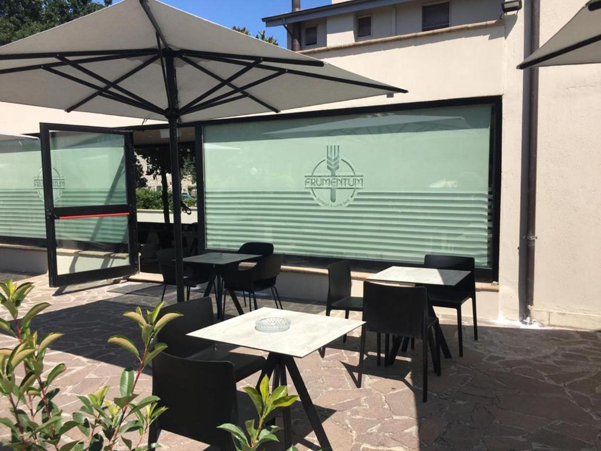 Le Grazie Hotel Ассизи Экстерьер фото